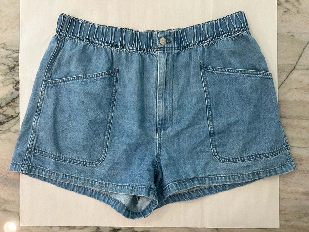 Madewell Denim Pull-On Shorts with Patch Pockets Size 32